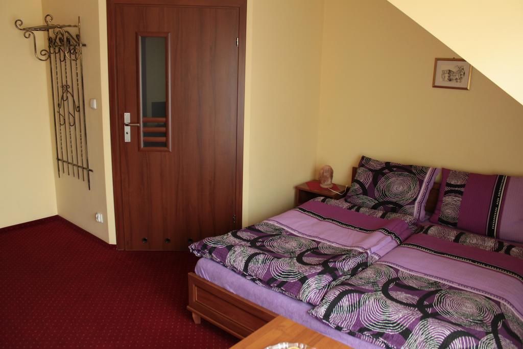 Zajazd Skorpion B&B Освенцім Номер фото