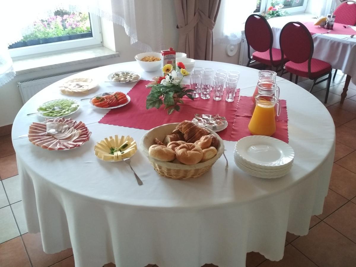 Zajazd Skorpion B&B Освенцім Екстер'єр фото